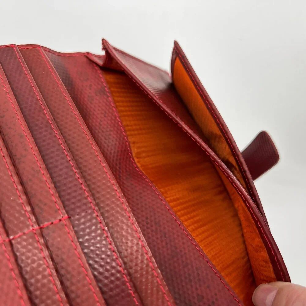 Elvis & Kresse Sustainable Travel Wallet Upcycled British Fire Hose‎ Red